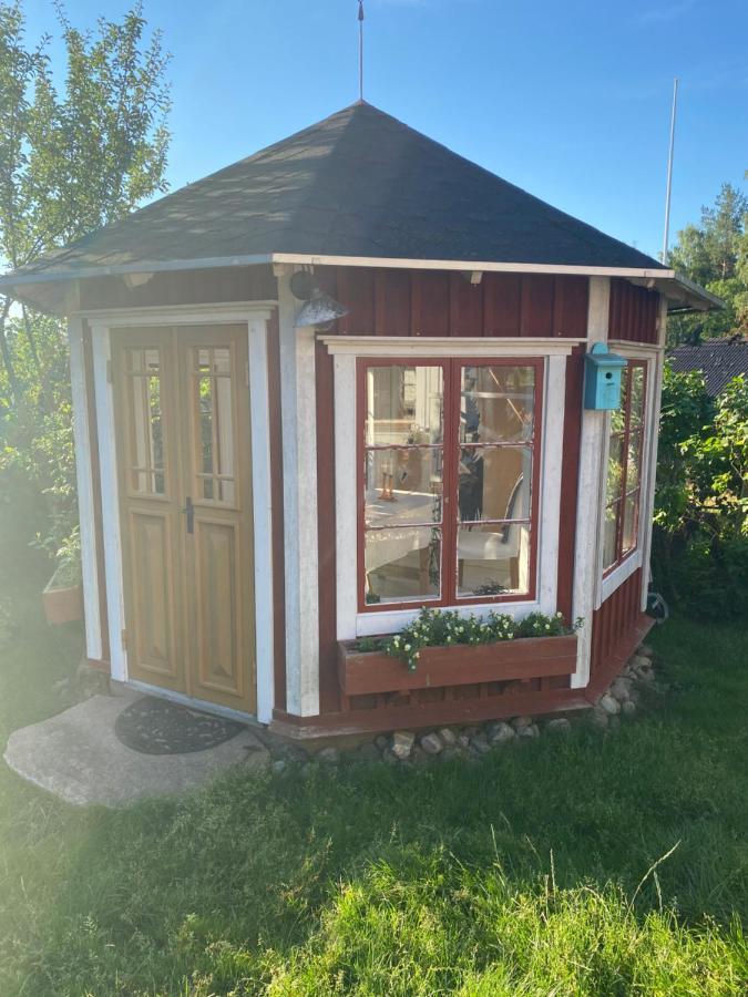 Villa Roeda Huset à Hallstahammar Extérieur photo