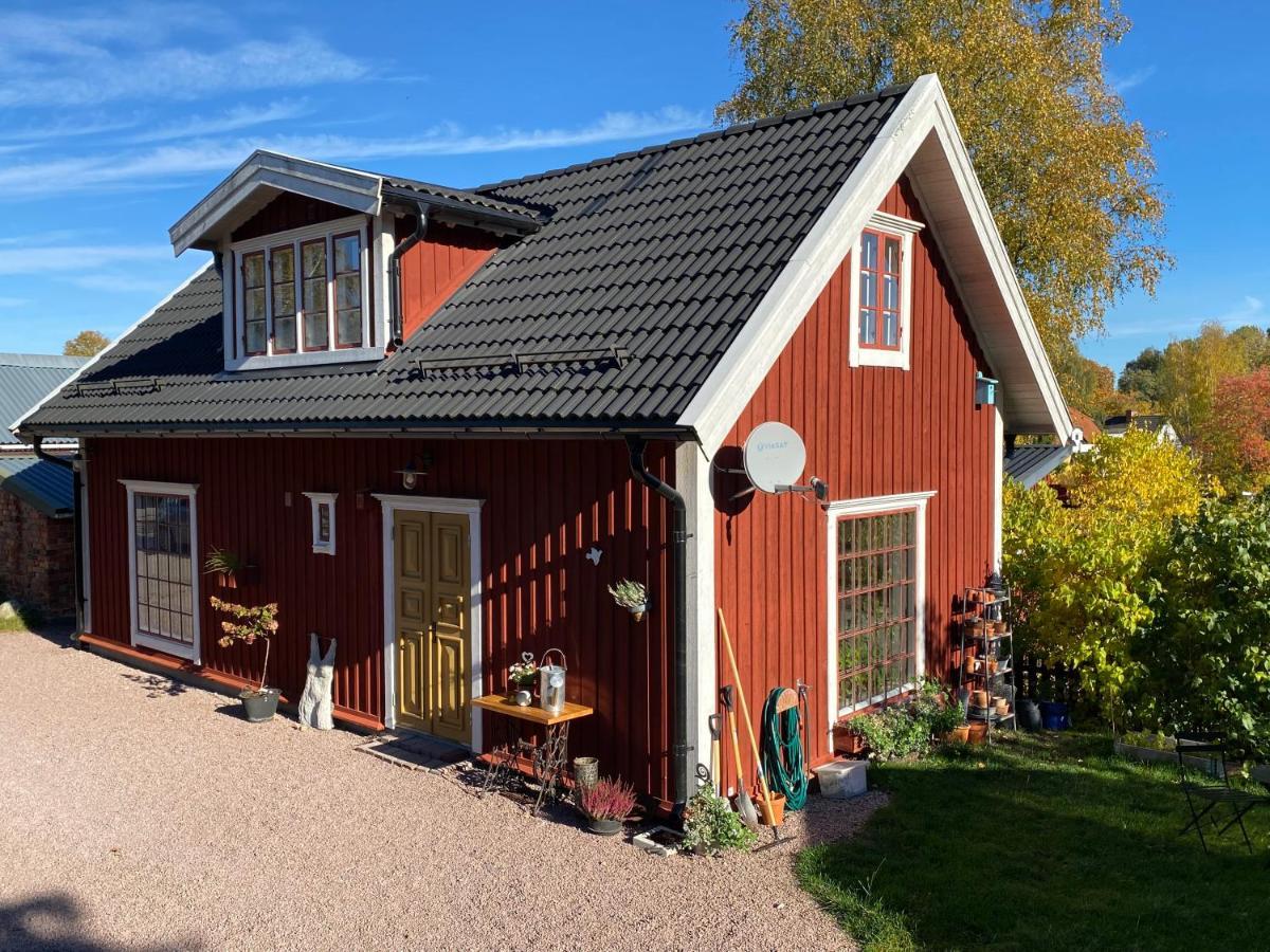 Villa Roeda Huset à Hallstahammar Extérieur photo
