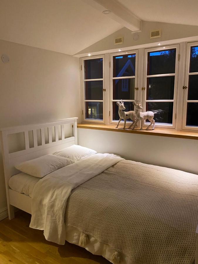 Villa Roeda Huset à Hallstahammar Extérieur photo
