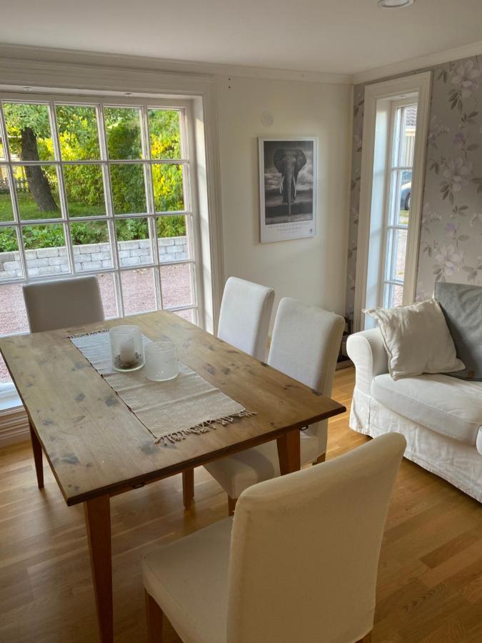 Villa Roeda Huset à Hallstahammar Extérieur photo